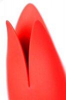 Hi-tech - Красный вибратор Satisfyer Power Flower с лепестками - 18,8 см.