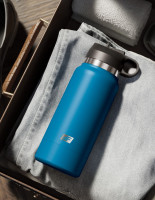 Смуглый мастурбатор-вагина в синей колбе F*ck Flask