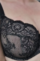 Бюстгальтер plus size на косточках с кружевными мягкими чашками