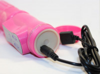 Hi-tech - Перезаряжаемый розовый вибратор с ротацией - 22,5 см.