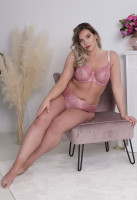 Бюстгальтер на косточках с мягкими гипюровыми чашками plus size