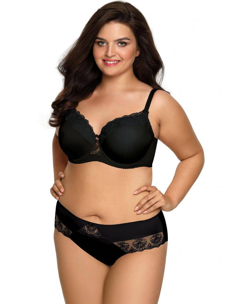 Бюстгальтер plus size с эффектной вышивкой на чашках